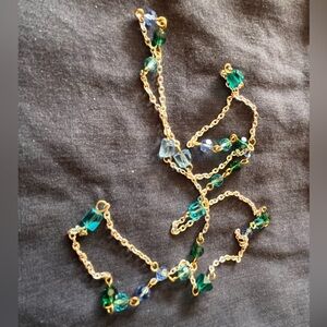 Handcrafted NWOT Elegant Gold Tone and Green Beaded Necklace